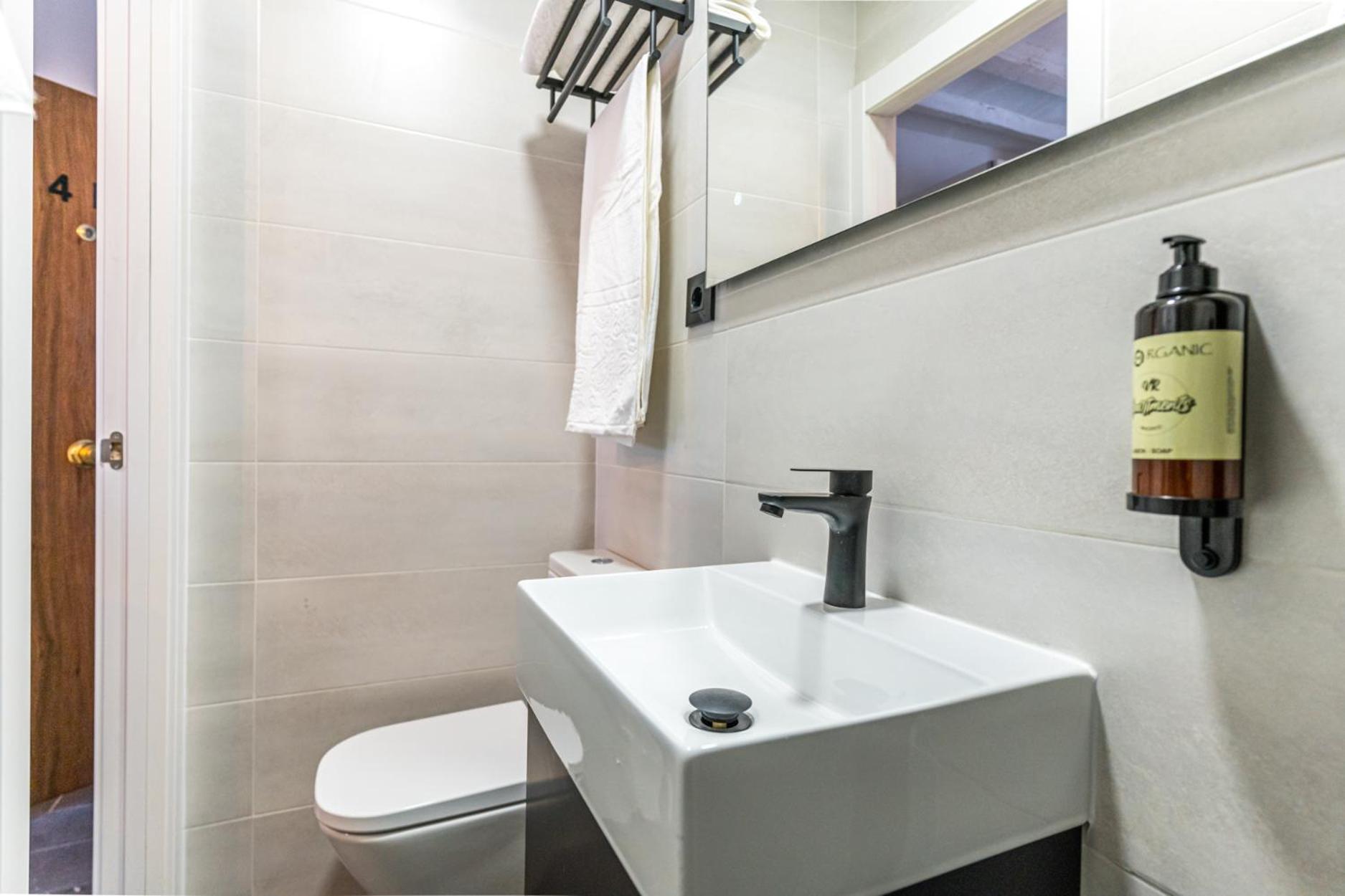 Vr Estudios Apartments Madrid Eksteriør billede
