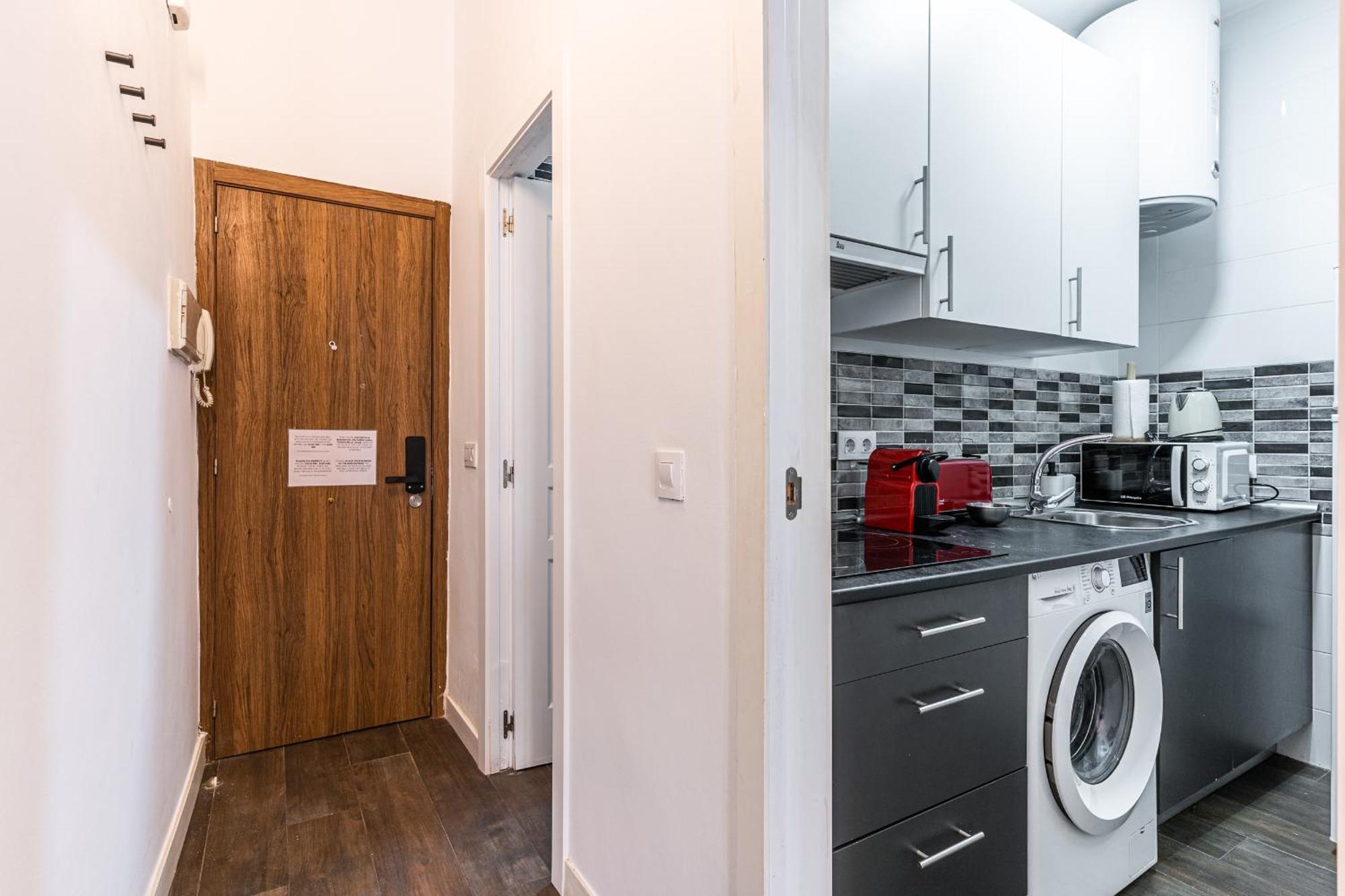 Vr Estudios Apartments Madrid Eksteriør billede
